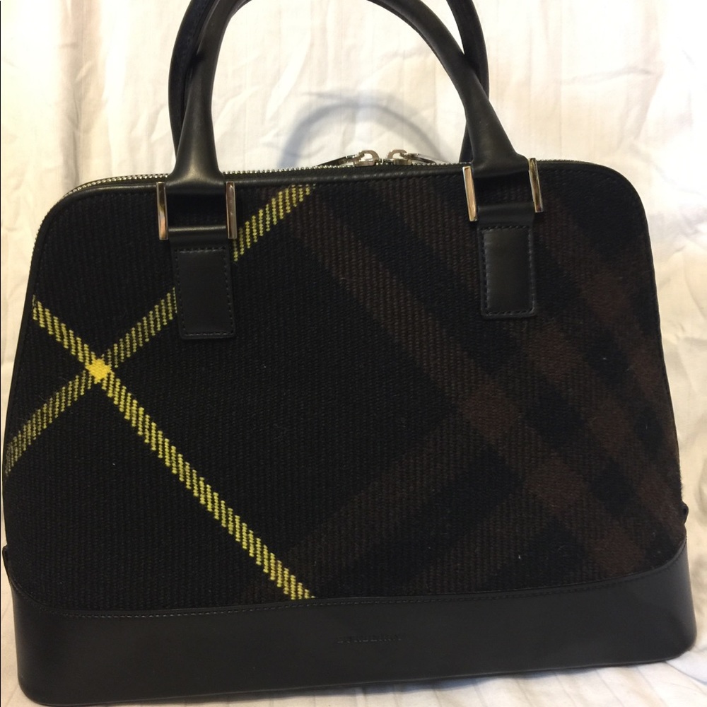 Authentic Burberry alma type pm